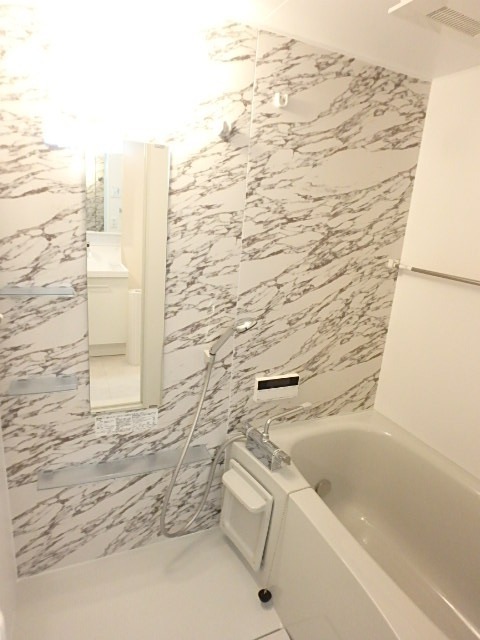 ��ʌ��������܎s�k��y�C���Q���ڂ̃A�p�[�g�̃o�X