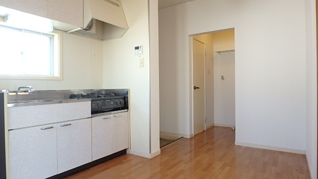 ��ʌ��������܎s��{��听���P���ڂ̃A�p�[�g�̋��ԁE���r���O