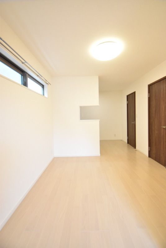 ��ʌ������s����P���ڂ̃A�p�[�g�̋��ԁE���r���O