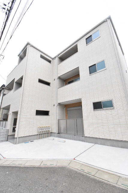 ��ʌ������s����P���ڂ̃A�p�[�g�̌����O��