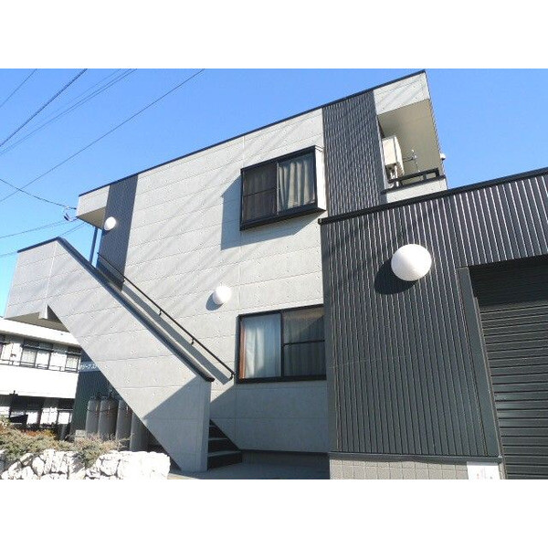 ��ʌ�����s�����J�{���R���ڂ̃A�p�[�g�̌����O��