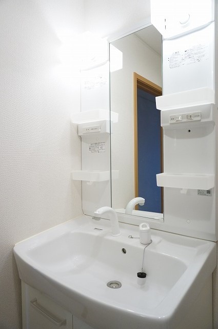 ��ʌ��������܎s����厚�����̃A�p�[�g�̐��ʏ�