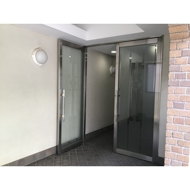 ��ʌ��z�J�s�k�z�J�P���ڂ̃}���V�����̃G���g�����X