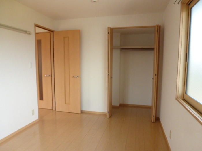 ��ʌ�����s���ԂR���ڂ̃A�p�[�g�̎��[