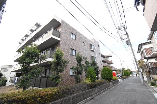 ��ʌ��������܎s�΋摾�c�E�P���ڂ̃}���V�����̌����O��