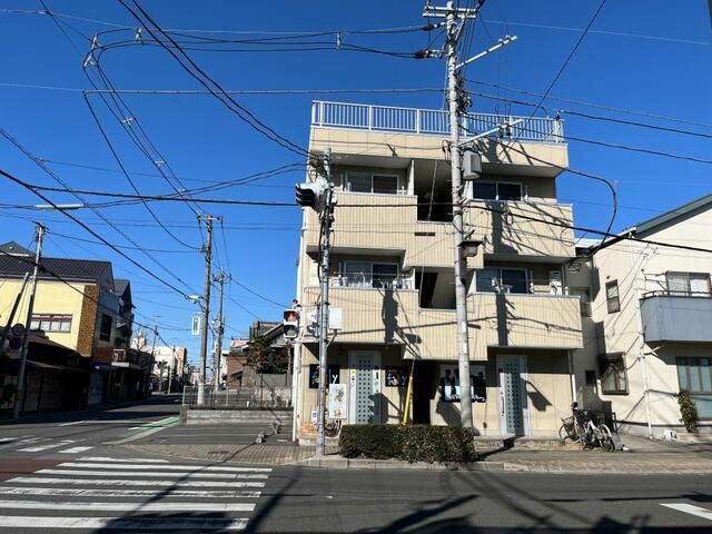 ��ʌ��z�J�s�����̃}���V�����̌����O��