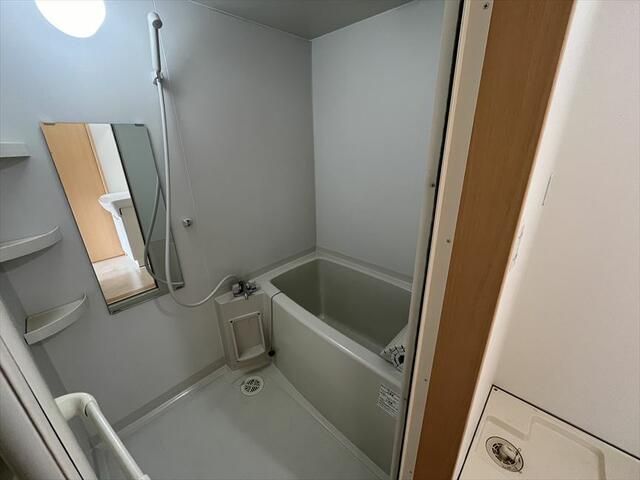 ��ʌ��z�J�s�����̃}���V�����̃o�X