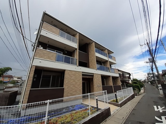 ��ʌ��������܎s��{��O���S����550-1�̃A�p�[�g�̌����O��