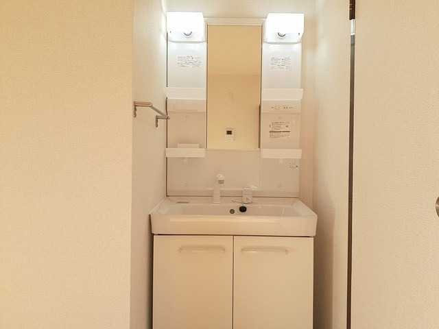 ��ʌ������s���v��̃A�p�[�g�̐��ʏ�