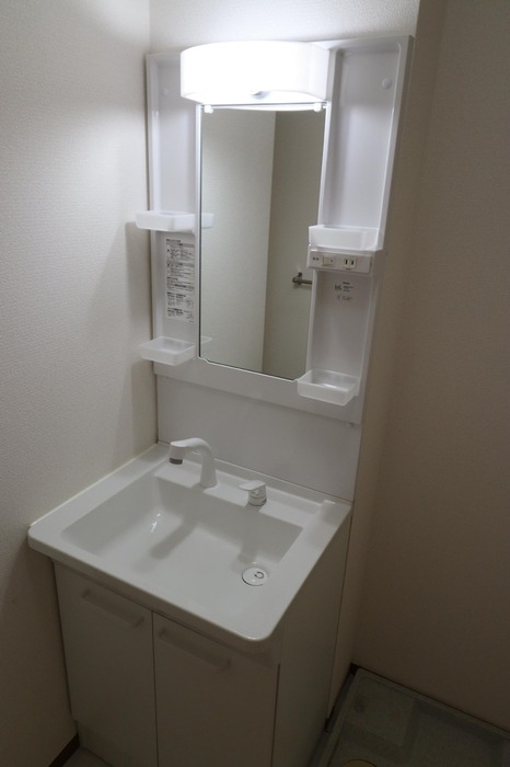 ��ʌ��������܎s��{��O���P���ڂ̃A�p�[�g�̐��ʏ�