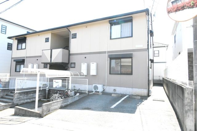 ��ʌ��������܎s������t���Q����32-26�̃A�p�[�g�̌����O��