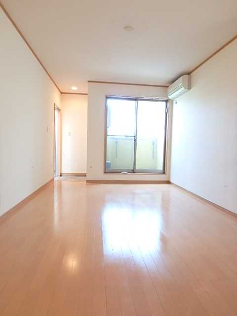 ��ʌ��������܎s��{��V�����Q���ڂ̃A�p�[�g�̋��ԁE���r���O