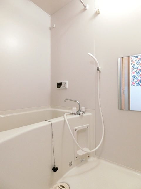 ��ʌ��������܎s��{��V�����Q���ڂ̃A�p�[�g�̃o�X