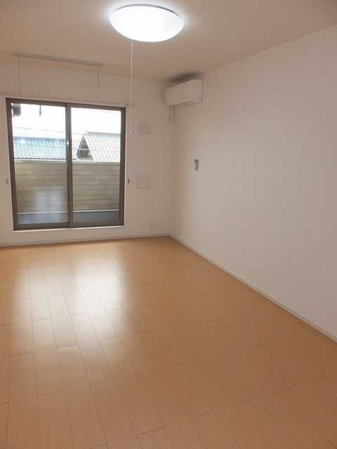 ��ʌ������s���v��̃A�p�[�g�̋��ԁE���r���O