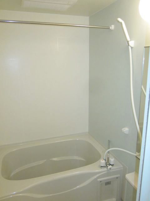 ��ʌ��@�c�s�Β��R���ڂ̃A�p�[�g�̃o�X