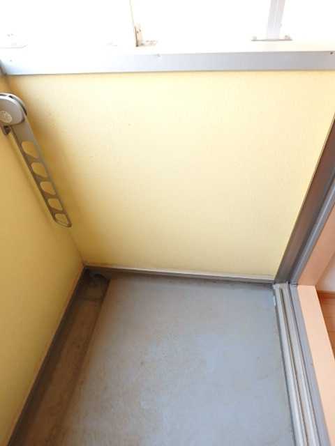 ��ʌ��������܎s��{��V�����Q���ڂ̃A�p�[�g�̃o���R�j�[