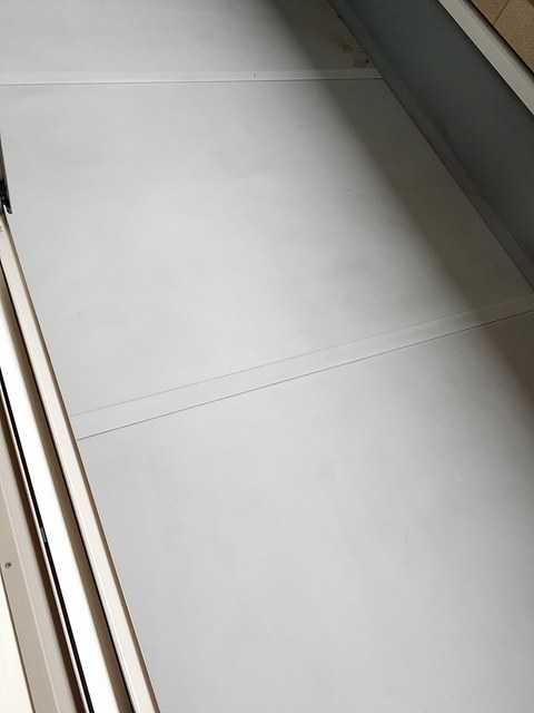 ��ʌ������s���v��̃A�p�[�g�̃o���R�j�[