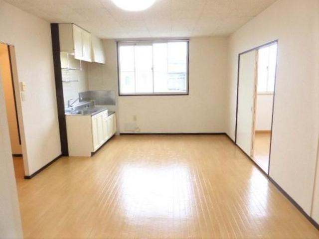 ��ʌ�����s�厚������̃A�p�[�g�̋��ԁE���r���O