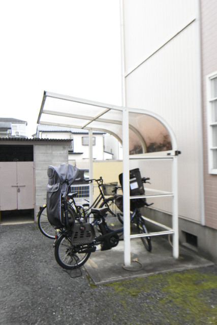 ��ʌ�����s�厚������̃A�p�[�g�̂��̑�