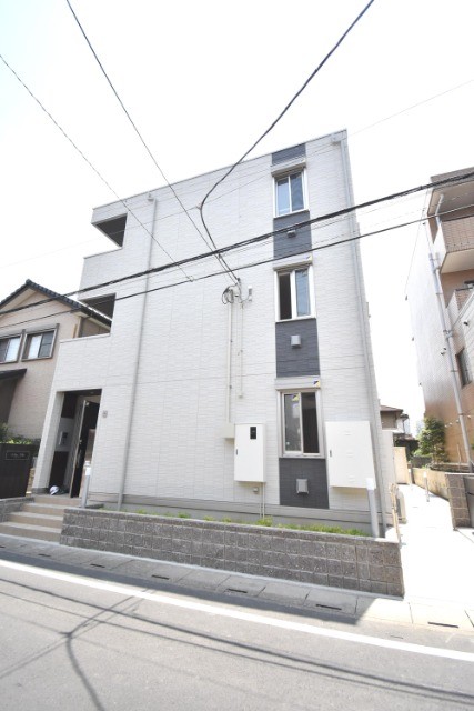 ��ʌ��������܎s�k����i���Q���ڂ̃A�p�[�g�̌����O��