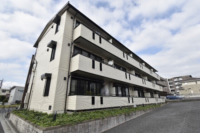 ��ʌ��������܎s�������˂R���ڂ̃A�p�[�g�̌����O��