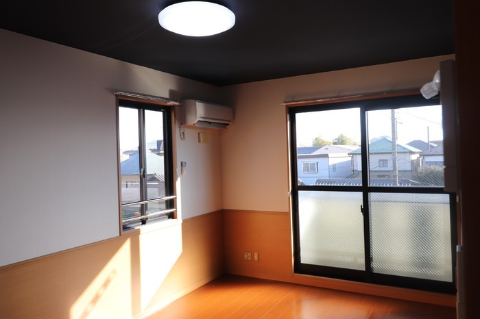 ��ʌ��������܎s�������˂R���ڂ̃A�p�[�g�̋��ԁE���r���O