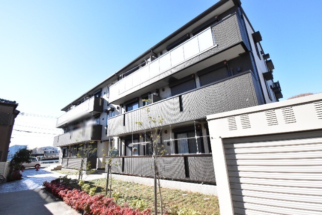 ��ʌ��z�J�s�z���J�̃A�p�[�g�̌����O��