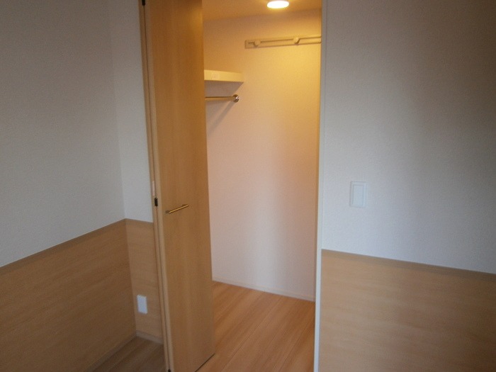 ��ʌ��z�J�s�z���J�̃A�p�[�g�̎��[