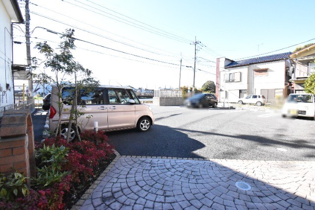 ��ʌ��z�J�s�z���J�̃A�p�[�g�̒��ԏ�