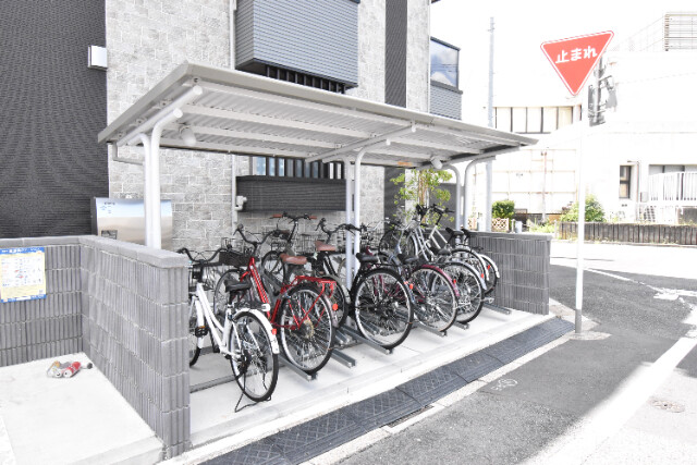 ��ʌ�����s�����U���ڂ̃A�p�[�g�̂��̑�