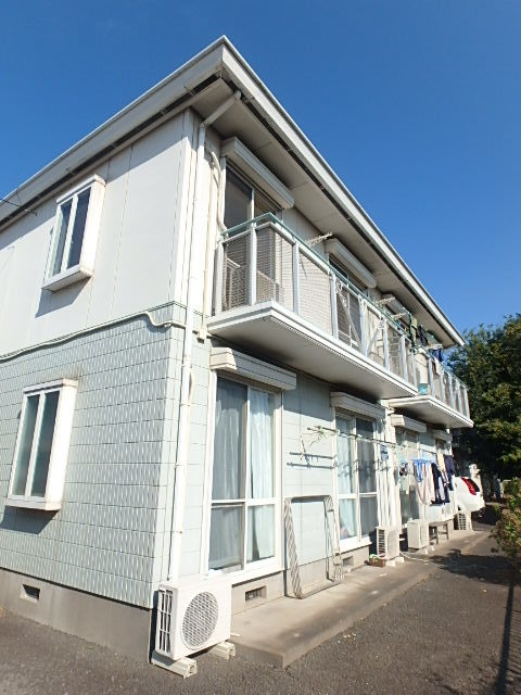 ��ʌ���z�s�厚�I��̃A�p�[�g�̌����O��