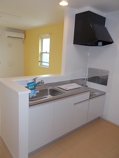 ��ʌ��������܎s�΋�厚�����̃A�p�[�g�̃L�b�`��