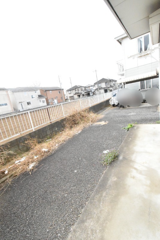 ��ʌ���z�s�厚�I��̃A�p�[�g�̃o���R�j�[