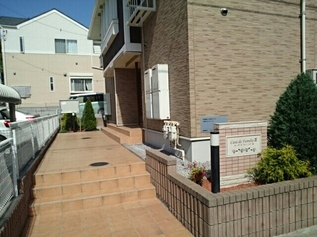 ��ʌ��������܎s�΋�厚�����̃A�p�[�g�̃G���g�����X