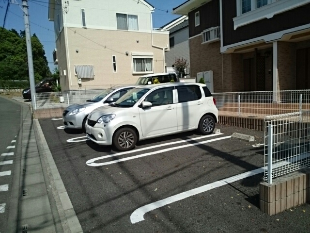 ��ʌ��������܎s�΋�厚�����̃A�p�[�g�̒��ԏ�