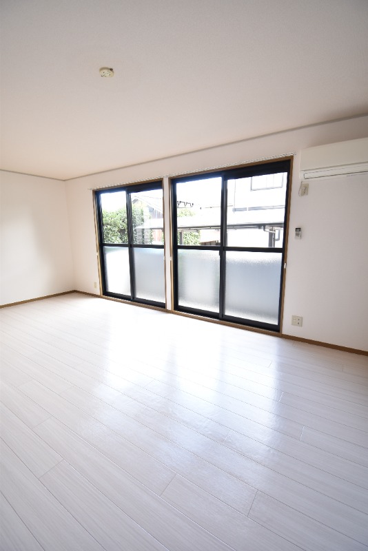 ��ʌ��������܎s��{��k�ܒ��Q���ڂ̃A�p�[�g�̋��ԁE���r���O