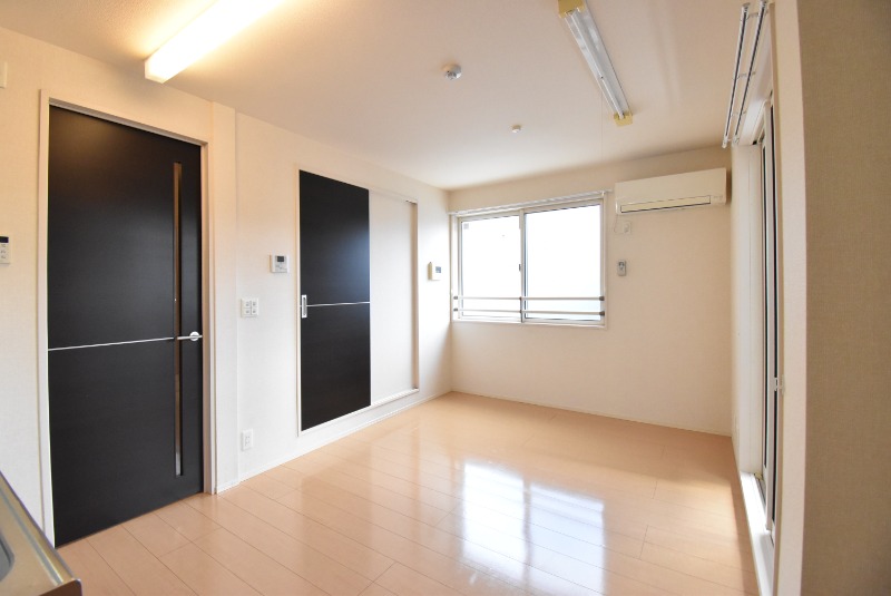 ��ʌ�����s�����P���ڂ̃A�p�[�g�̋��ԁE���r���O