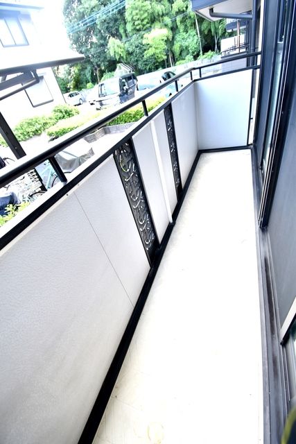 ��ʌ��������܎s��{��k�ܒ��Q���ڂ̃A�p�[�g�̃o���R�j�[