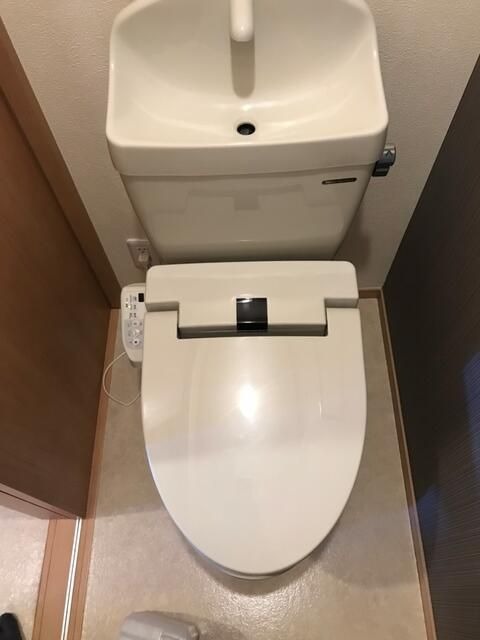 ��ʌ��������܎s����厚�y���̃A�p�[�g�̃g�C��