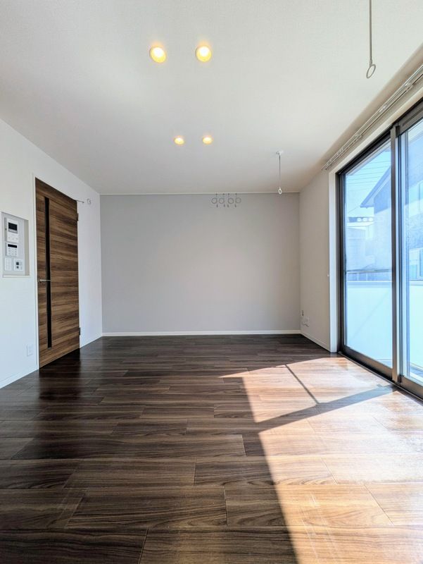 ��ʌ��������܎s�������˂U���ڂ̃A�p�[�g�̋����E���r���O