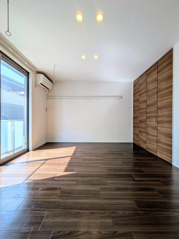 ��ʌ��������܎s�������˂U���ڂ̃A�p�[�g�̂��̑������E�X�y�[�X