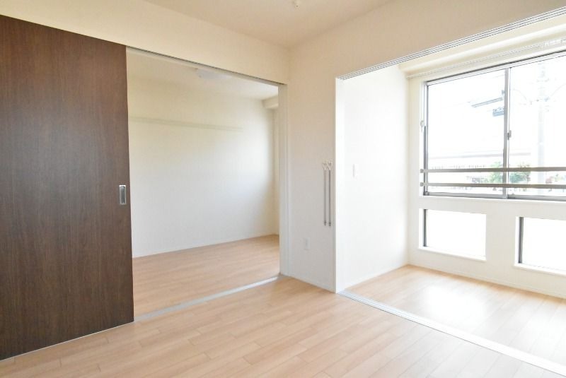 ��ʌ��z�J�s�{�{���T���ڂ̃A�p�[�g�̂��̑������E�X�y�[�X