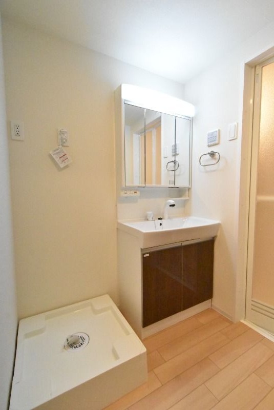 ��ʌ��z�J�s�{�{���T���ڂ̃A�p�[�g�̐��ʏ�