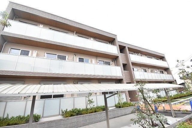 ��ʌ��������܎s������厚�쒆��820-1�̃}���V�����̌����O��