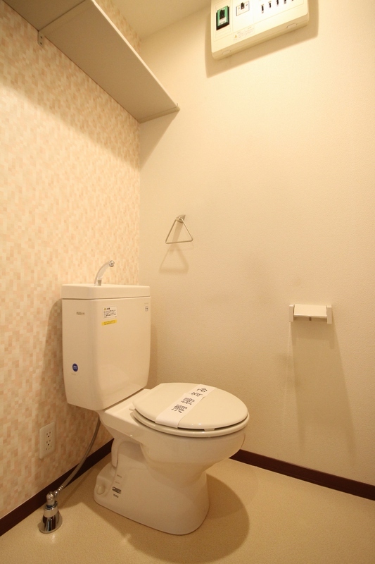 ��ʌ��������܎s�Y�a��j���J�Q���ڂ̃A�p�[�g�̃g�C��