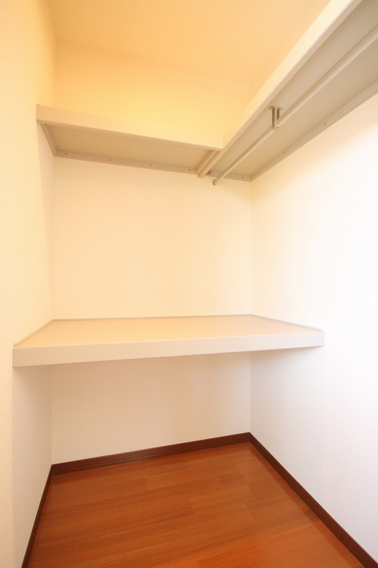 ��ʌ��������܎s�Y�a��j���J�Q���ڂ̃A�p�[�g�̎��[