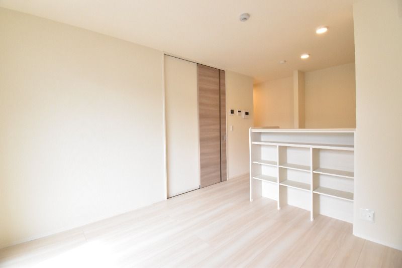 ��ʌ��z�J�s���z�J�P���ڂ̃A�p�[�g�̋��ԁE���r���O