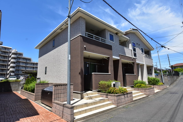 ��ʌ��������܎s�k����i���Q����1634-1�̃A�p�[�g�̌����O��