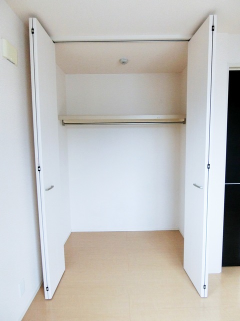 ��ʌ������s�V�����V���ڂ̃A�p�[�g�̎��[