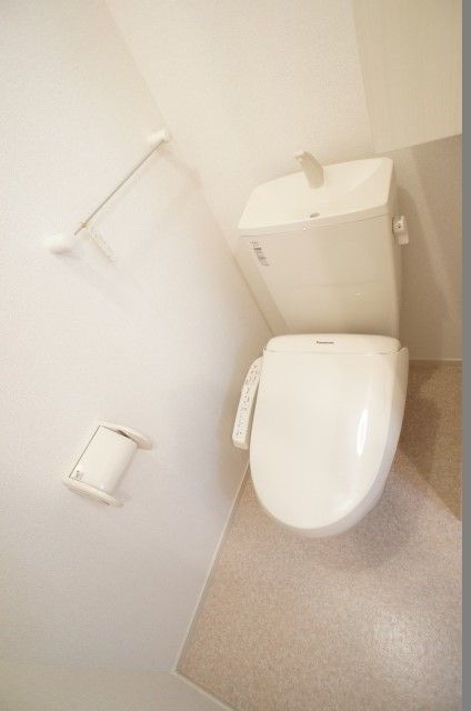 ��ʌ��������܎s�k����i���Q���ڂ̃A�p�[�g�̃g�C��